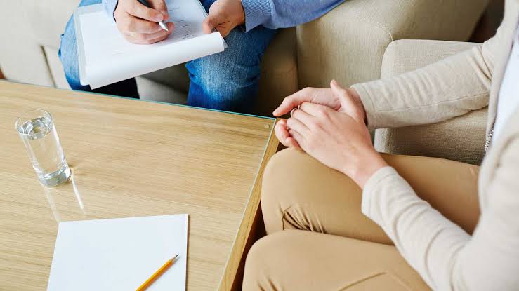 Terapia de Aceptación y Compromiso (ACT): cómo vivir con sentido a pesar del malestar